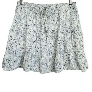Le Lis NWT A Line Short Floral Skirt White Blue Sz M Elastic Waist Peasant